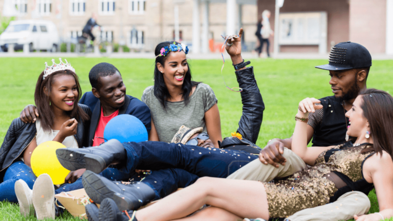 How to Balance Your Social Life and Academics Like a Pro
