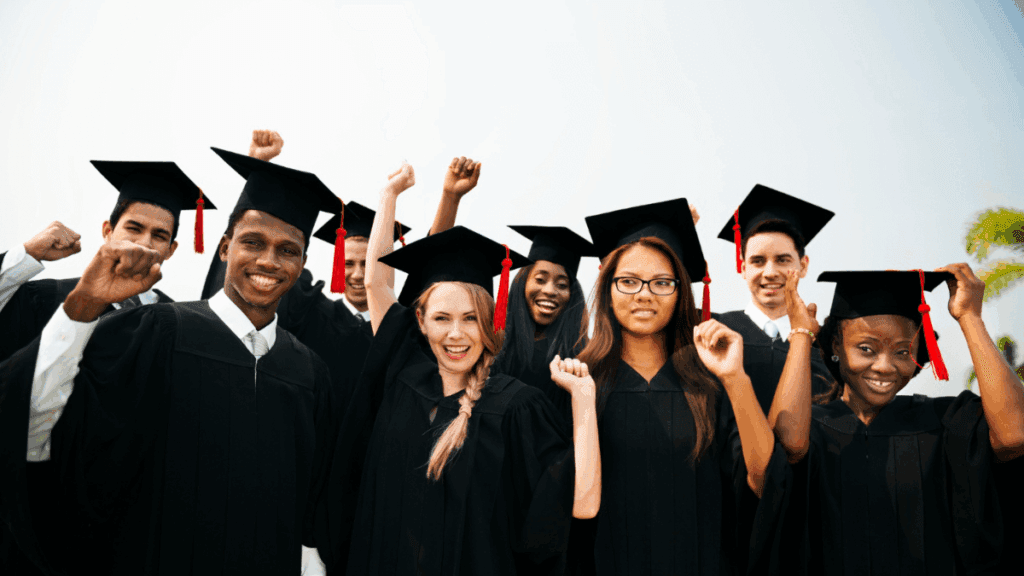 Should New Graduates Join Alumni Associations? Benefits and Opportunities You Don’t Want to Miss