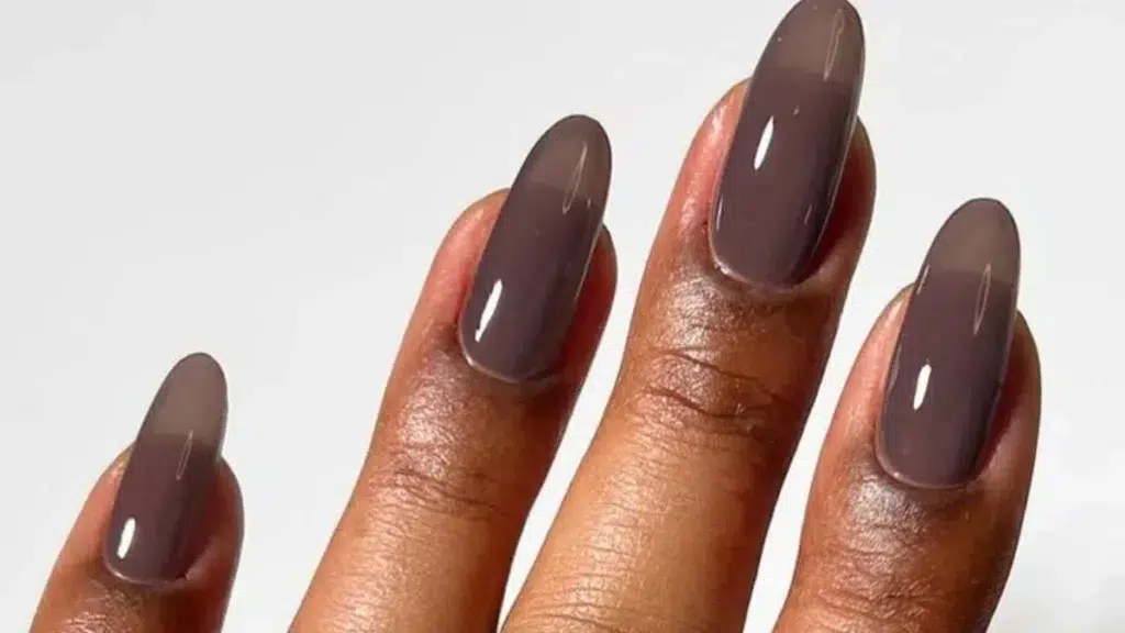 Taupe nails