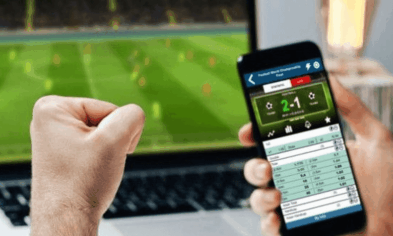 The Pros and Cons of Live Betting: Should You Bet in Real-Time?
