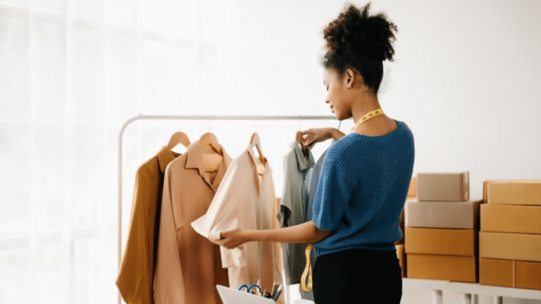 Pros and Cons of Buying Clothes on Credit: Is It Worth It?