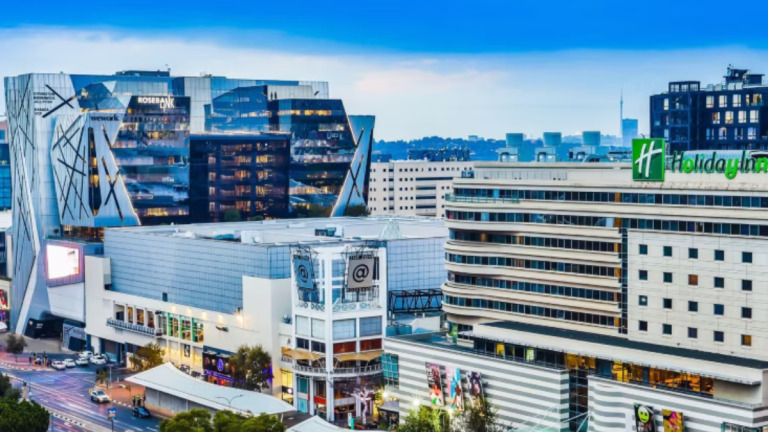 Holiday Inn Johannesburg Rosebank Review: A Comfortable Stay in the Heart of Rosebank