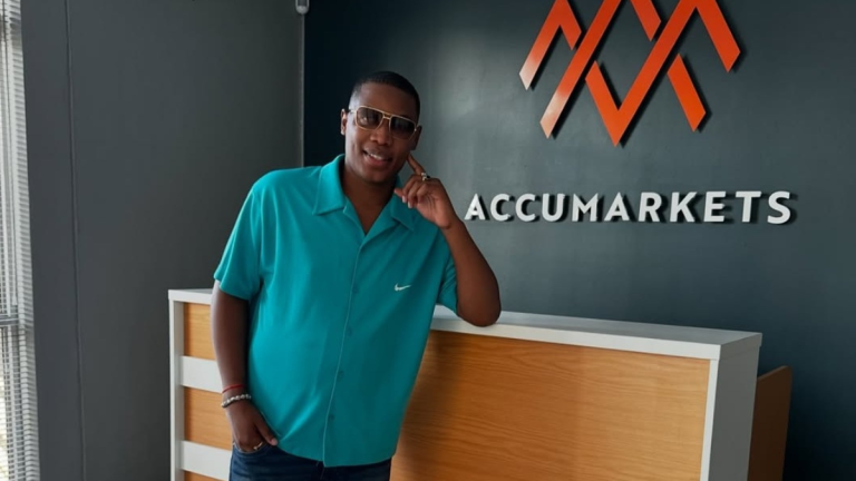 Celebrity Traders in South Africa: Are They Legit?