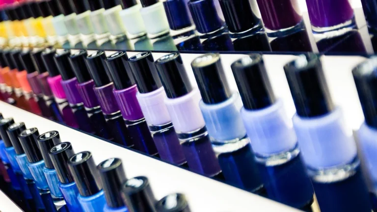 How To Find Your Signature Nail Colour: A Guide