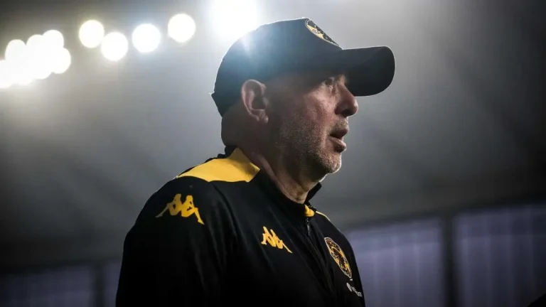 Kaizer Chiefs Plan Player Offloads After Transfer Spree