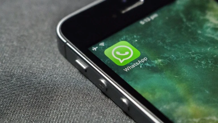 WhatsApp to Stop Working on Older Smartphones