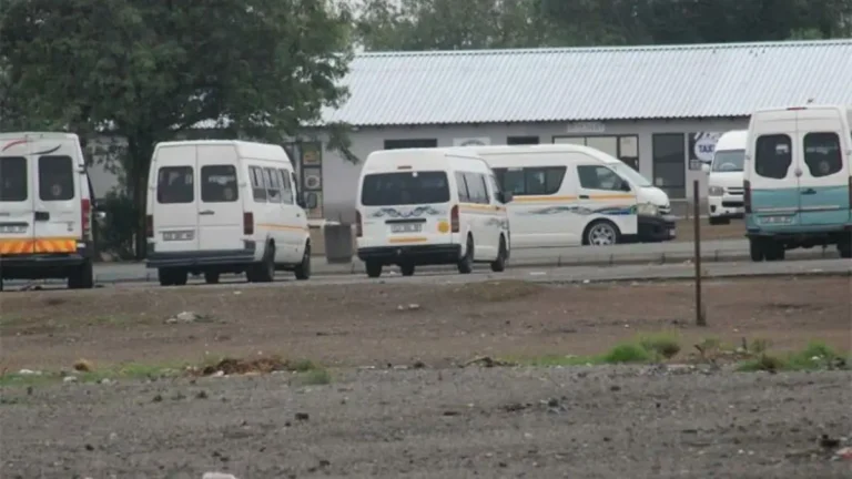 Warning: Taxi Operators Hijacking Motorists in SA